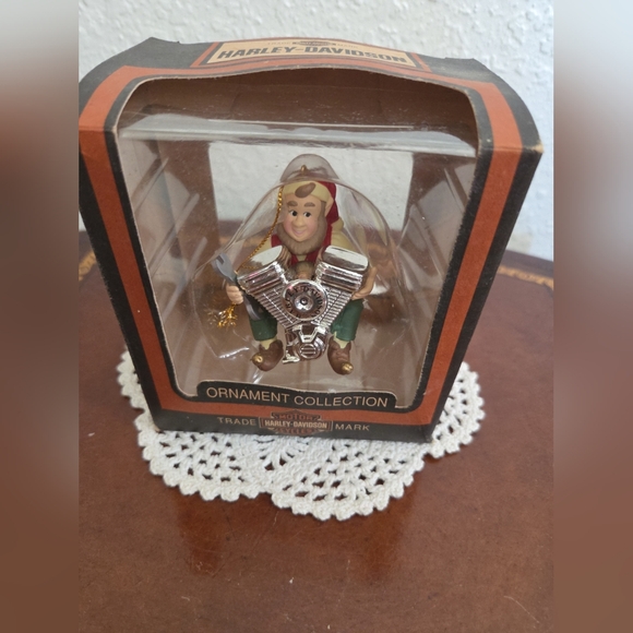 Harley-Davidson Ornament with Engine Design - Picture 1 of 12